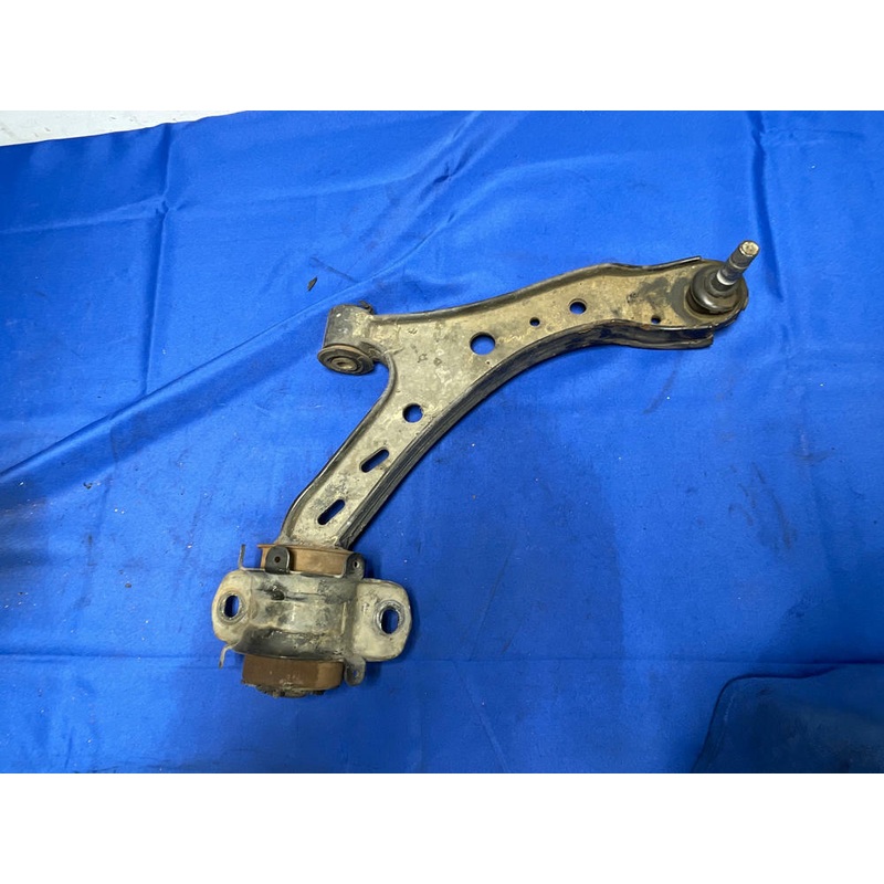 2005-09 Ford Mustang Passenger RH Front Control Arm 162