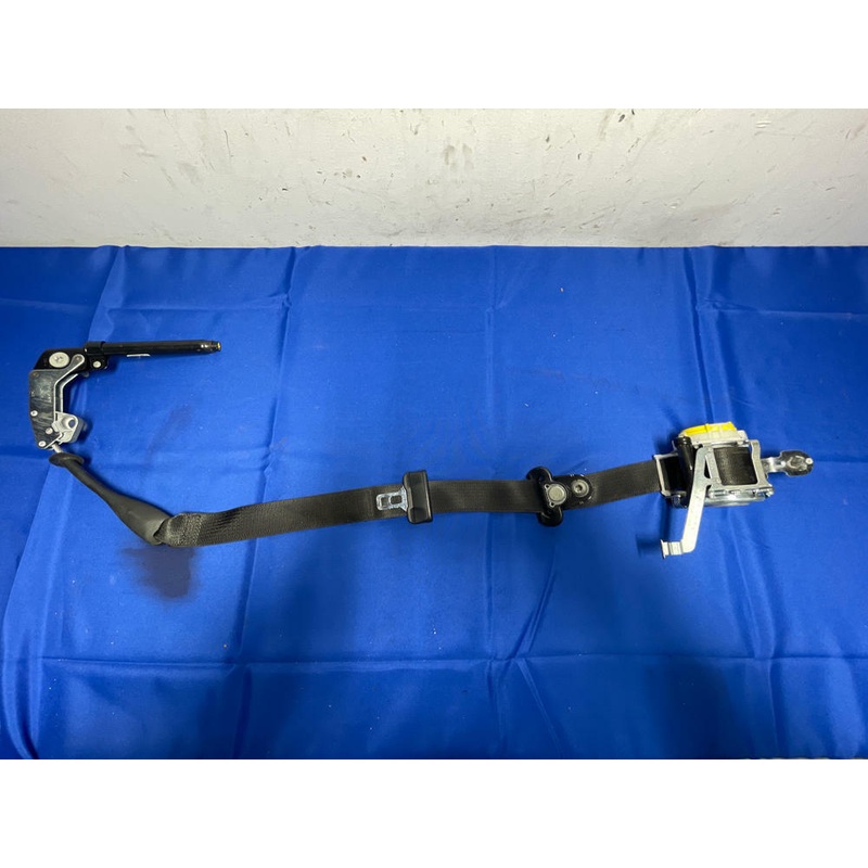 2015-17 Ford Mustang Convertible Front LH Driver Seat Belt 161