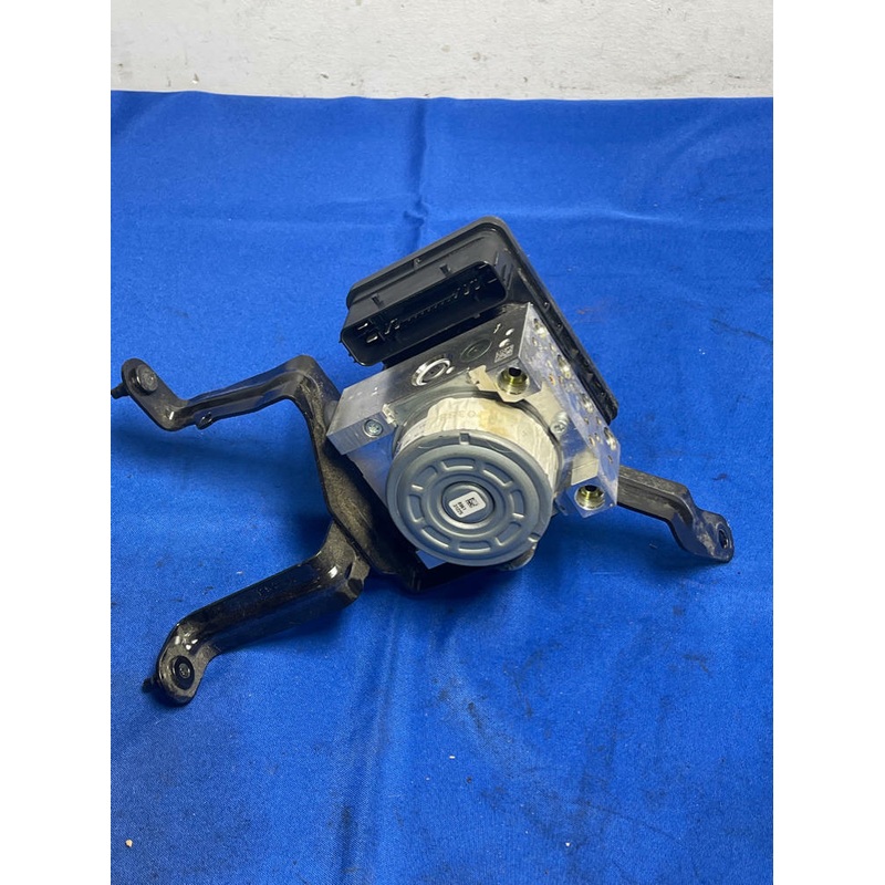 2018-23 Ford Mustang ABS Module 2100 Miles 168