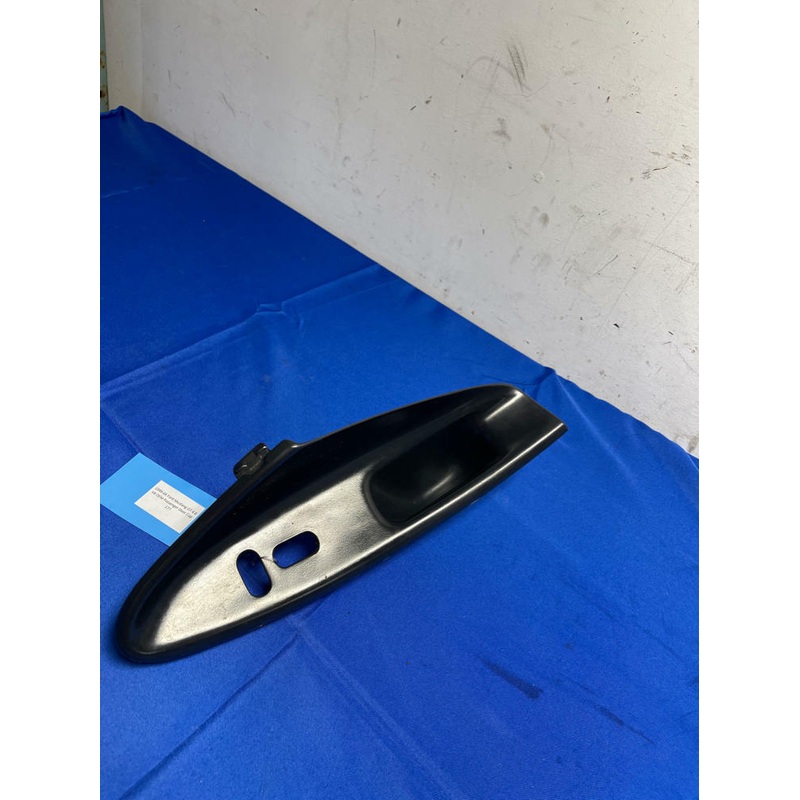 1999-04 Ford Mustang GT 4.6 V8 OEM Passenger Door Cup 177