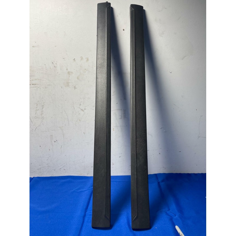 1999-04 Ford Mustang GT Dark Charcoal Door Sills 171