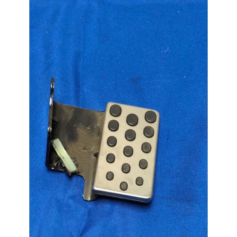 1999-04 Ford Mustang GT V8 Dead Pedal 170
