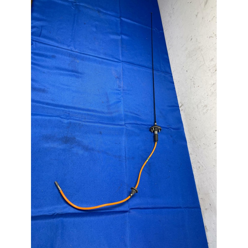 2003-04 Ford Mustang SVT Cobra OEM Antenna, Base, & Wire 181