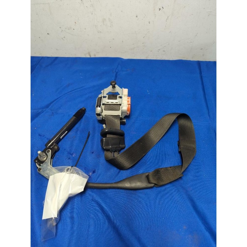 2015-17 Ford Mustang GT 5.0 Coyote Coupe Front Right Passenger Seat Belt 172