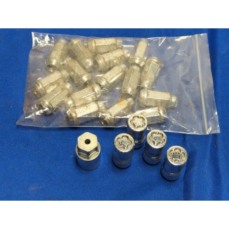 2015-17 Ford Mustang GT 5.0 Coyote Set of Lug Nuts 172