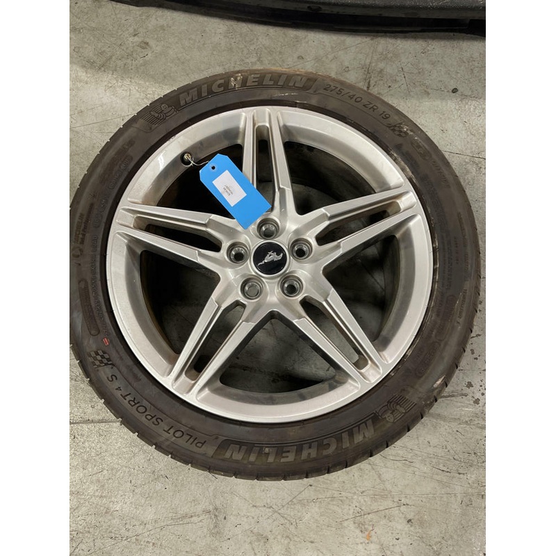 2018-23 Ford Mustang OEM 19″ Wheel & Tire 163