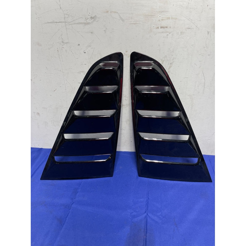 2018-23 Ford Mustang Quarter Window Louvers 163