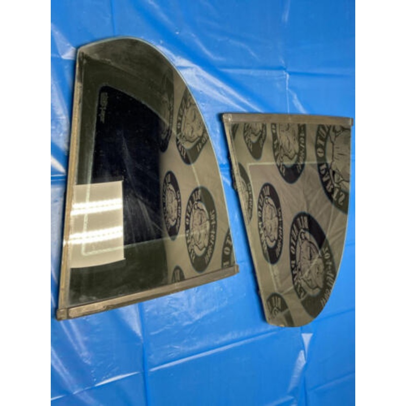2003-04 Ford Mustang SVT Cobra Rear Quarter Panel Glass Pair 191