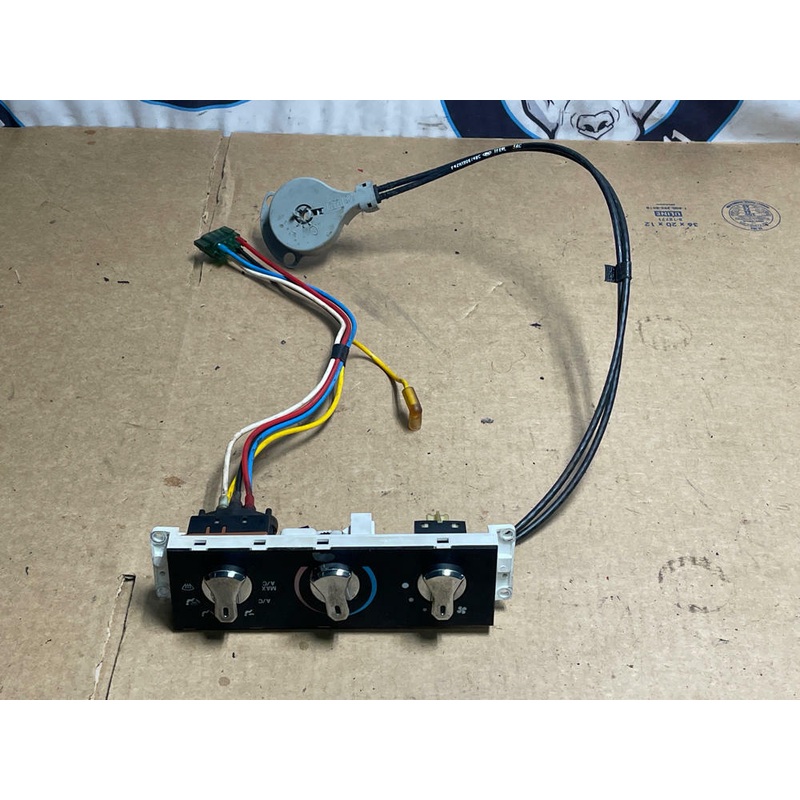 1999-04 Ford Mustang HVAC Controls Climate 189