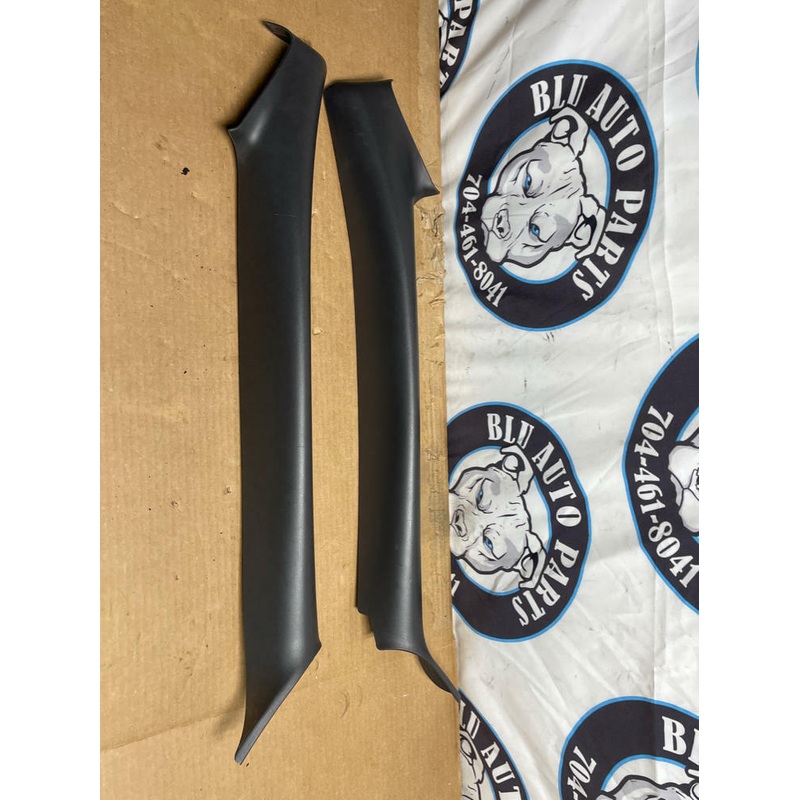 2003-04 Ford Mustang SVT Cobra Convertible Interior A-Pillars 196