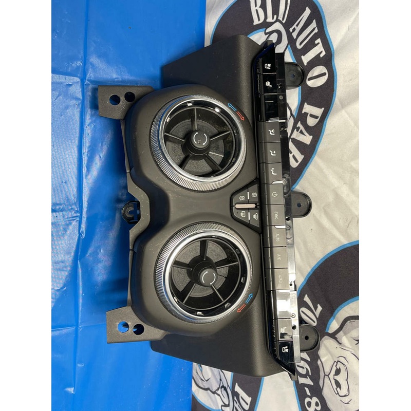 2018-23 Chevrolet Camaro ZL1 Climate Controls 169