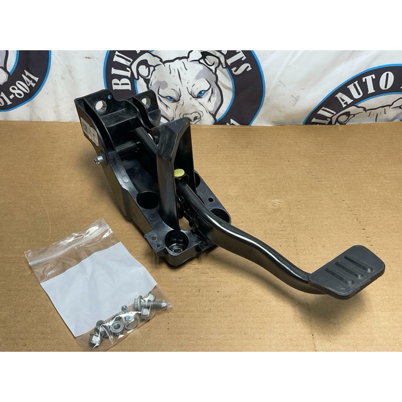 2018-23 Ford Mustang Brake Pedal Box Assembly 10R80 195