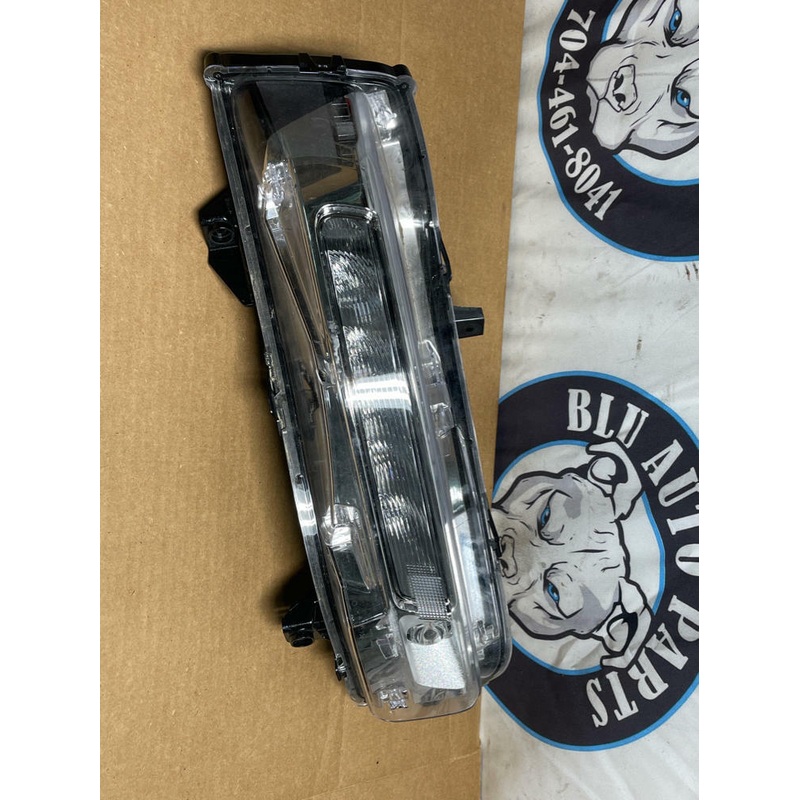 2018-23 Ford Mustang Driver LH Turn Signal 195