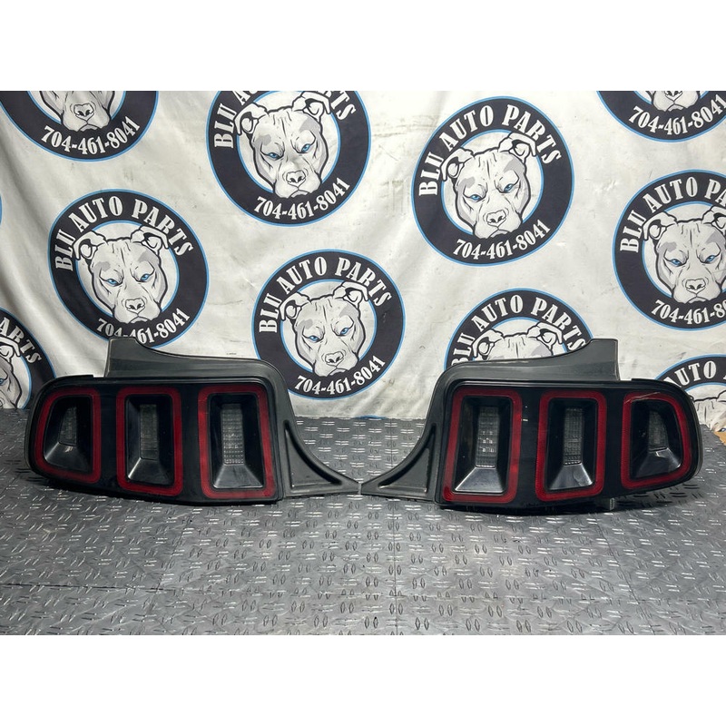 2013-14 Ford Mustang GT/CS OEM Taillights LH RH Pair 259