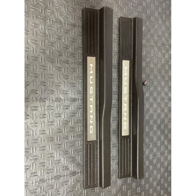 2013-14 Ford Mustang GT Premium Illuminated Door Sills 259