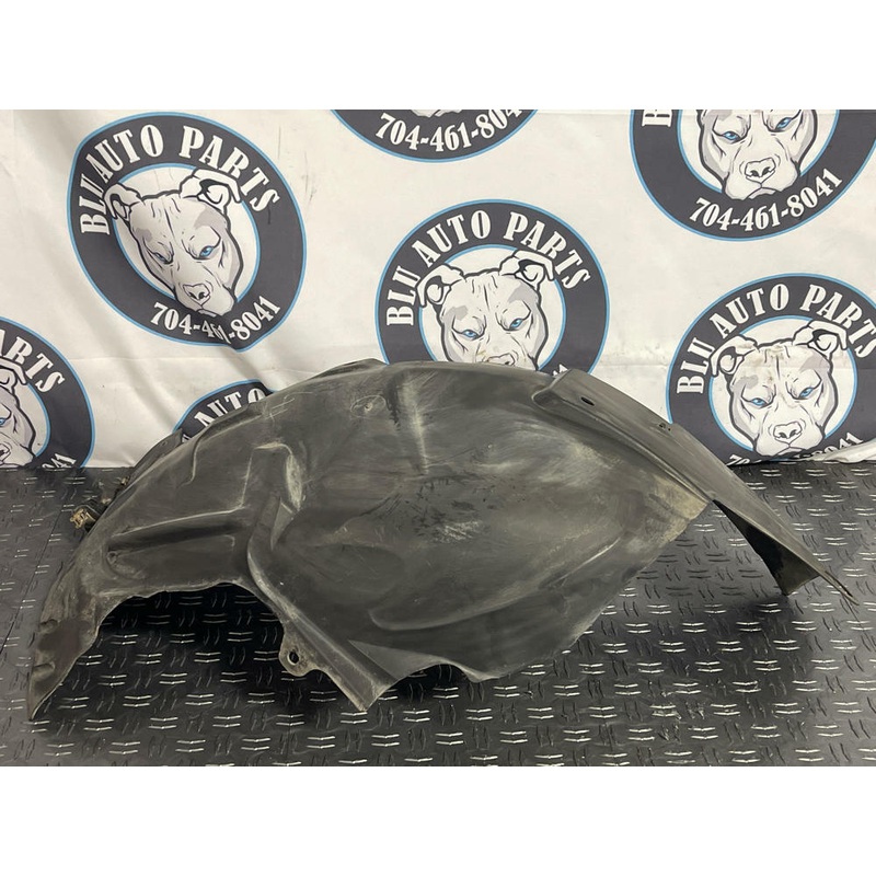 2013-14 Ford Mustang GT V6 Front Passenger RH Wheel Well 259