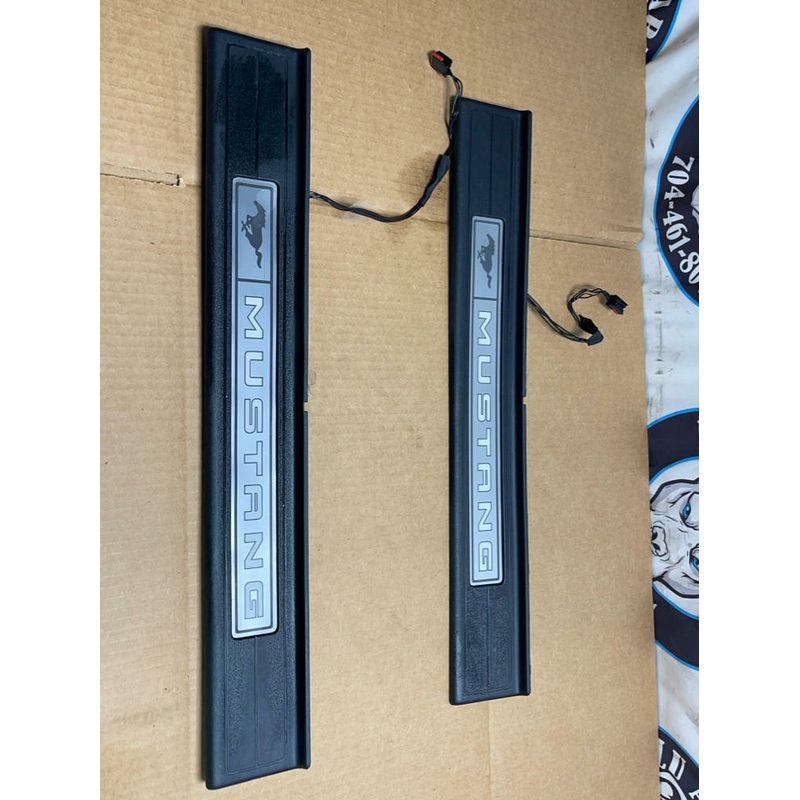 2015-23 Ford Mustang Illuminated Door Sills 197