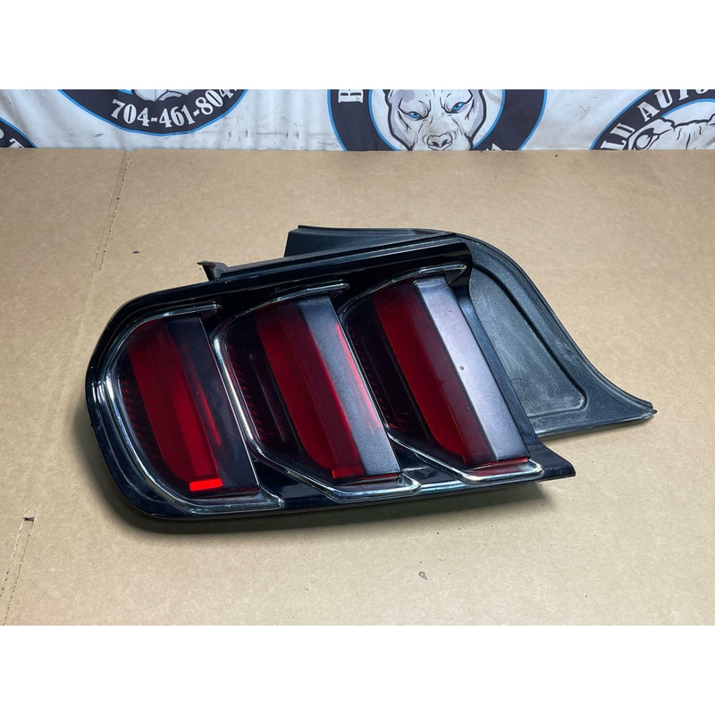2015 Ford Mustang GT 50th Anniversary Driver LH Tail Light 205