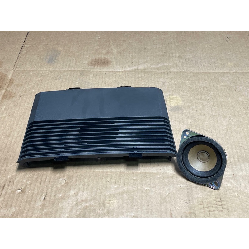 2018-23 Ford Mustang Dash Center & Tweeter 197