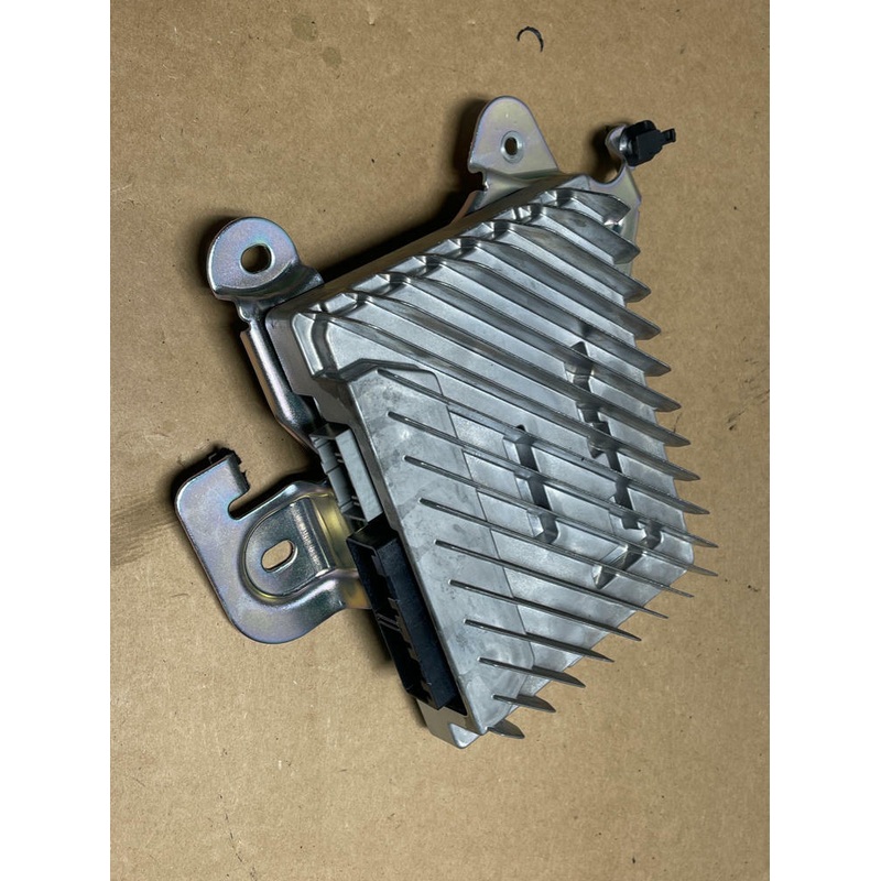 2018-23 Ford Mustang GT Convertible Amplifier 206