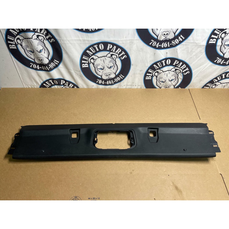2018-23 Ford Mustang GT Convertible Trim Panel Middle 206