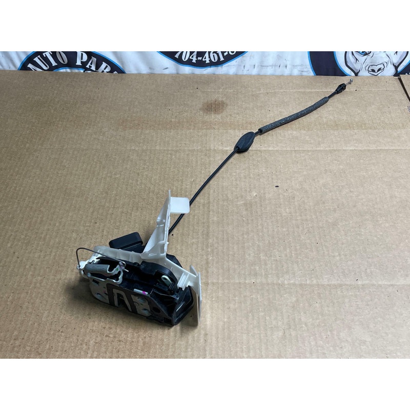 2018-23 Ford Mustang GT Driver LH Door Latch Assembly 194