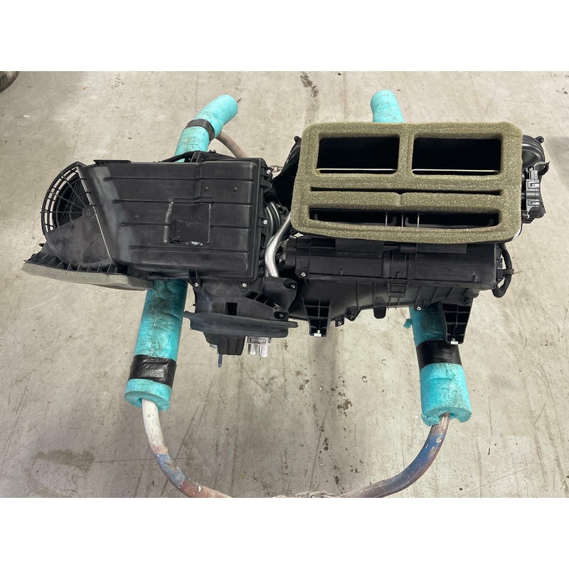 2018-23 Ford Mustang GT Heater Core HVAC Box Assembly 205