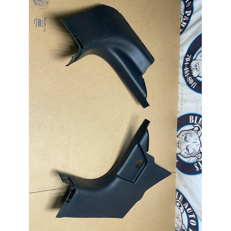 2018-23 Ford Mustang GT Kick Panels Pair 206