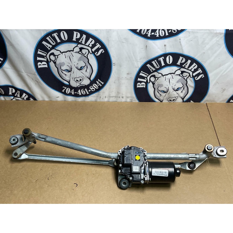 2018-23 Ford Mustang GT Wiper Arm Motor/Assembly 206
