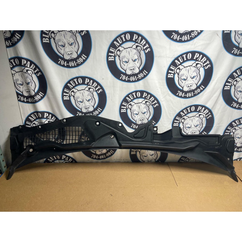 2018-23 Ford Mustang GT Wiper/Cowl Panel 206