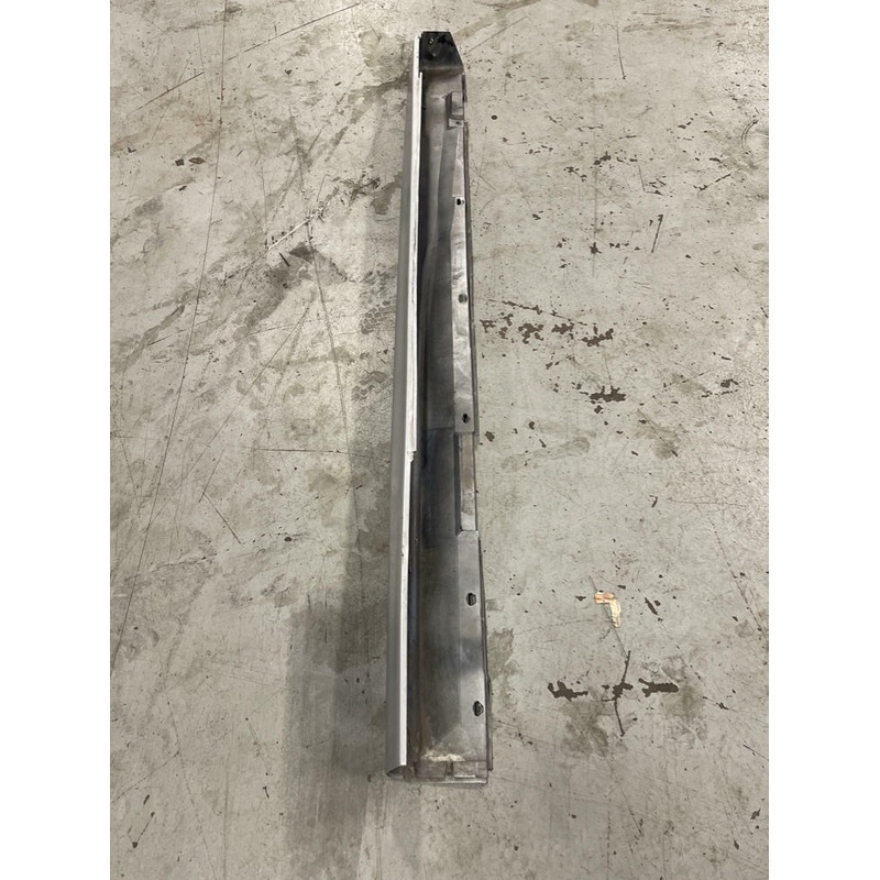 2005-06 Pontiac GTO LH Driver Side Skirt 200