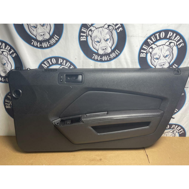 2011-14 Ford Mustang Passenger RH Door Panel 192