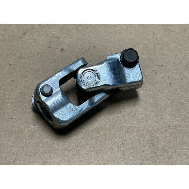 2013-14 Ford Mustang Brand New Steering Shaft Knuckle 192