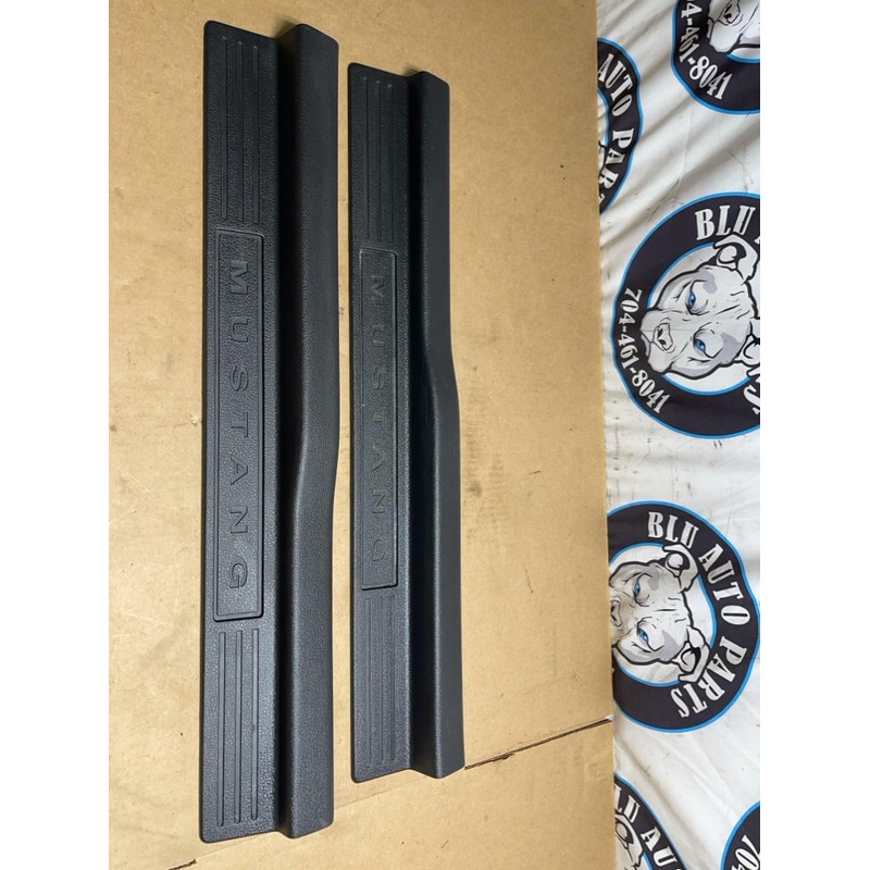 2013-14 Ford Mustang Door Sills 192