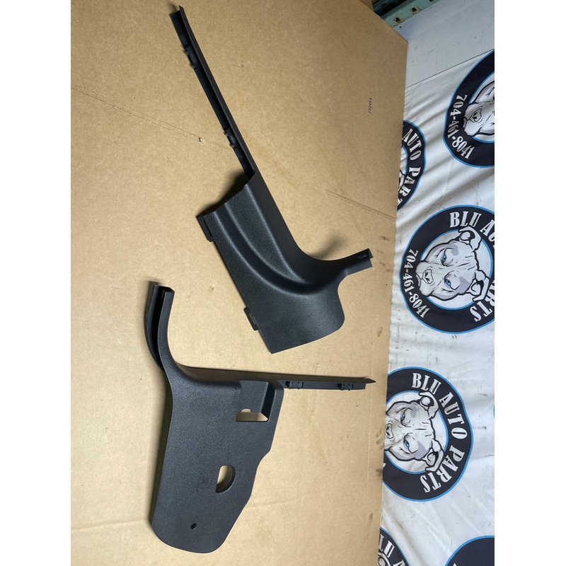 2013-14 Ford Mustang Kick Panels Pair 192