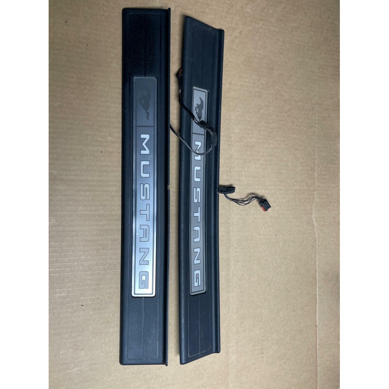 2015-17 Ford Mustang Illuminated Door Sills 210