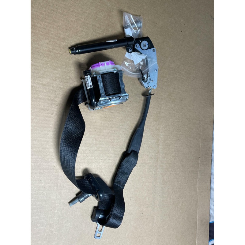 2015-17 Ford Mustang Passenger RH Front Seat Belt Assembly 210