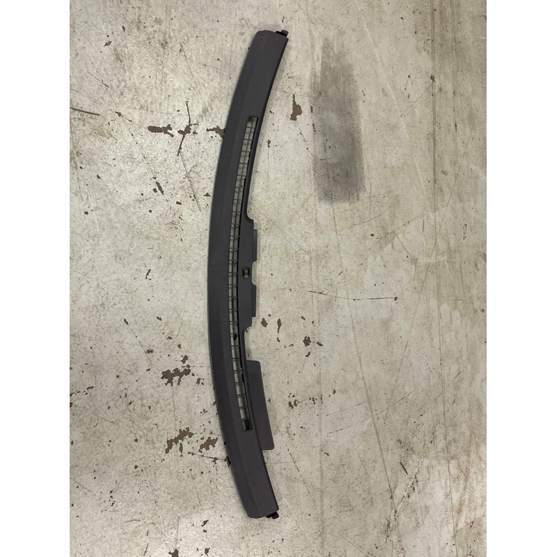 2018-23 Ford Mustang GT Dash Defroster Vent Trim 205