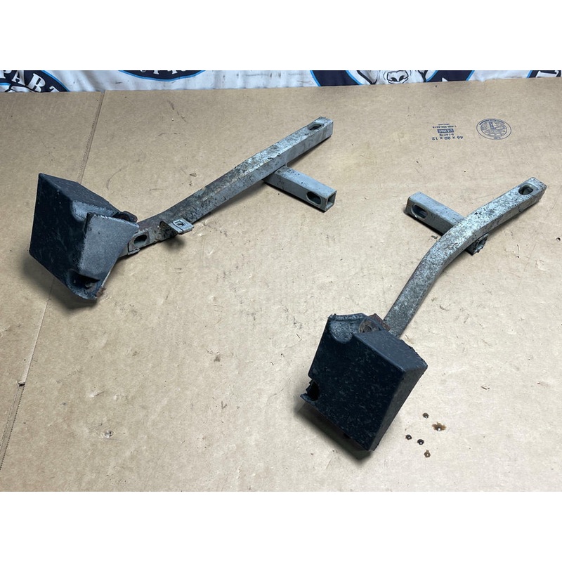 2003-04 Ford Mustang SVT Cobra Rear Crash Bar Brackets Pair BA