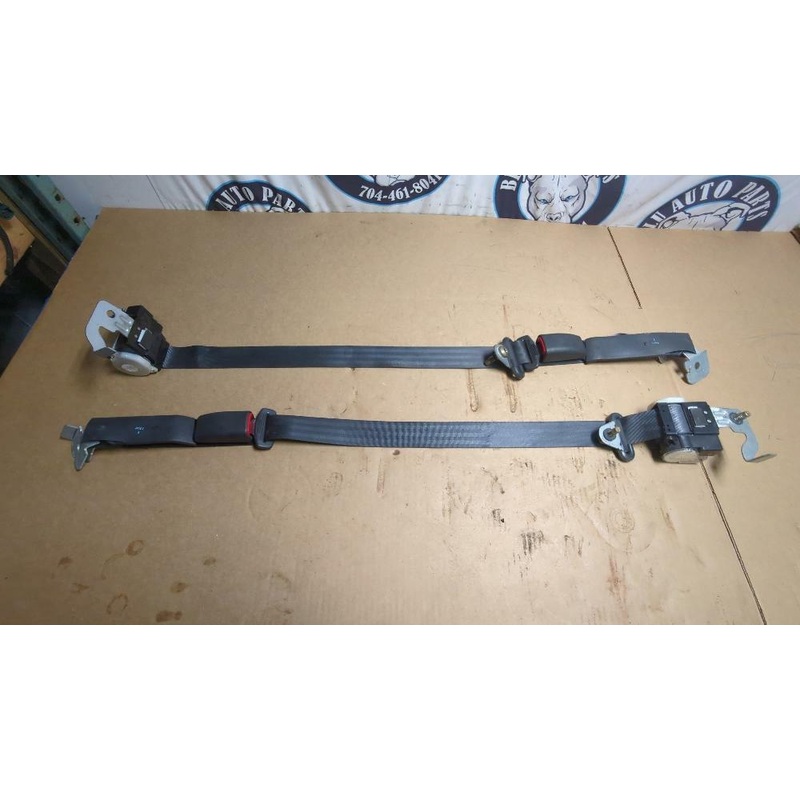 2003-04 Ford Mustang SVT Cobra Rear Seat Belts Pair Coupe 220