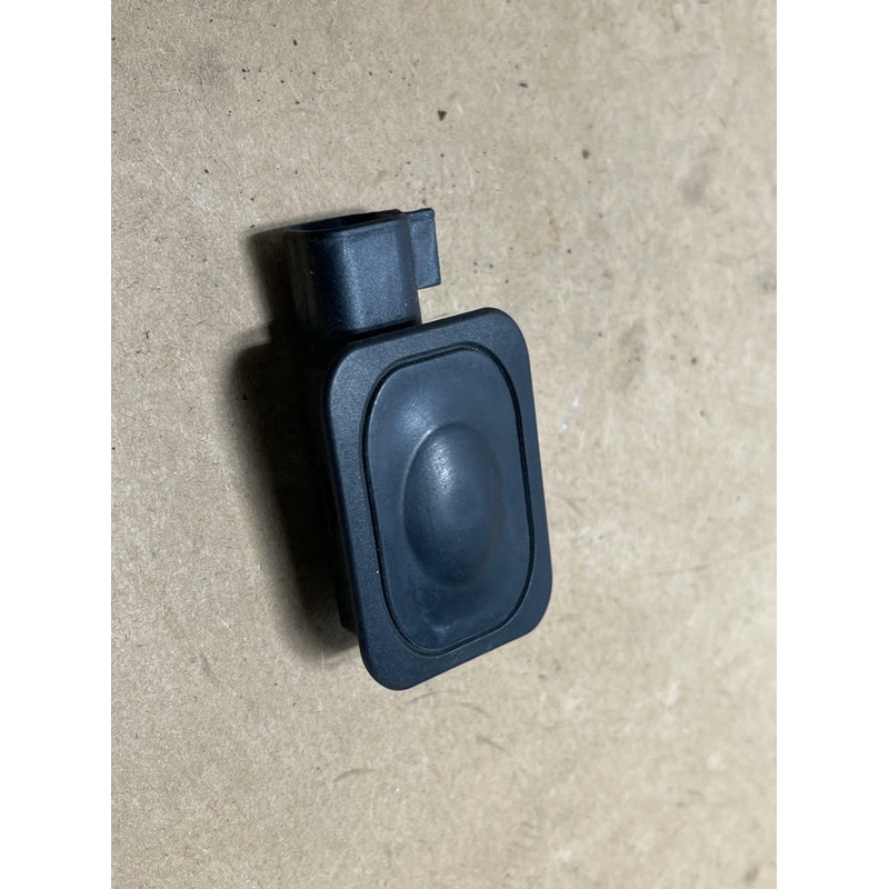 2015-17 Ford Mustang Trunk Release Button BA