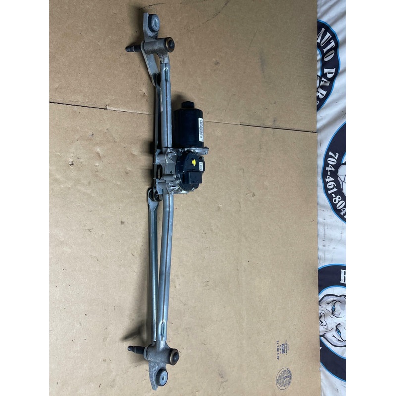 2015-17 Ford Mustang Wiper Motor Assembly 198