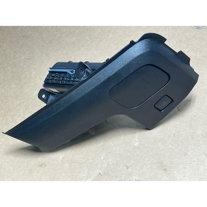 2018-23 Ford Mustang Coin Tray Dash 204