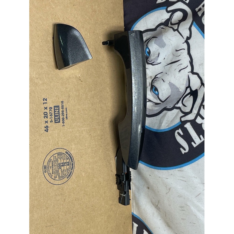2018-23 Ford Mustang Passenger RH Door Handle Code M7 204