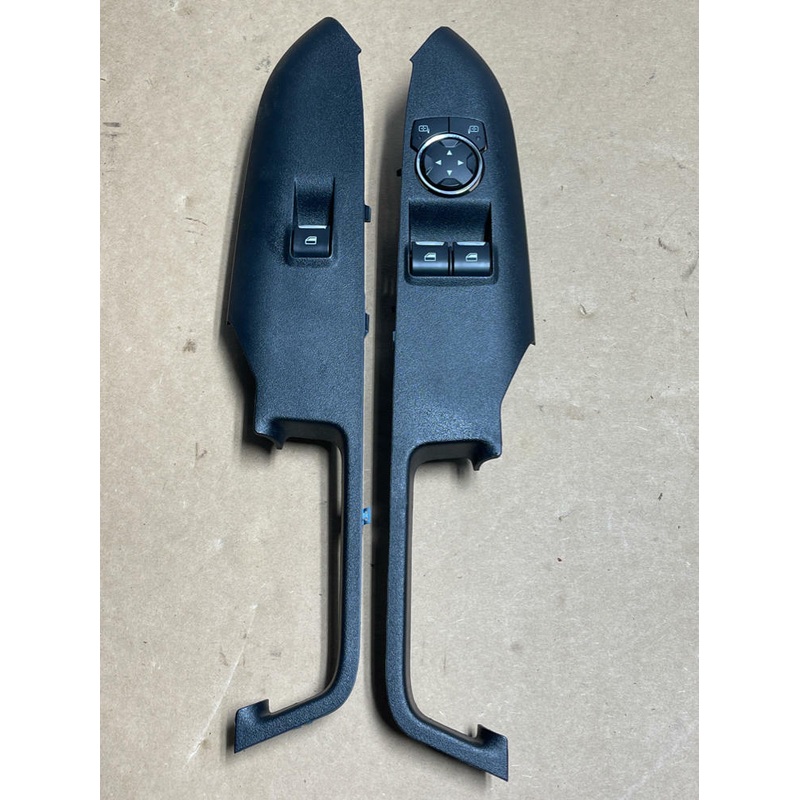 2018-23 Ford Mustang Window Switches Trim Pair 204