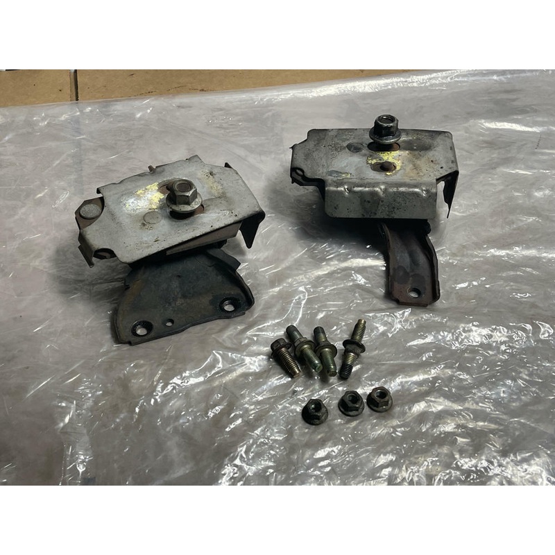 2003-04 Ford Mustang SVT Cobra 4.6 4V Motor Mounts 221