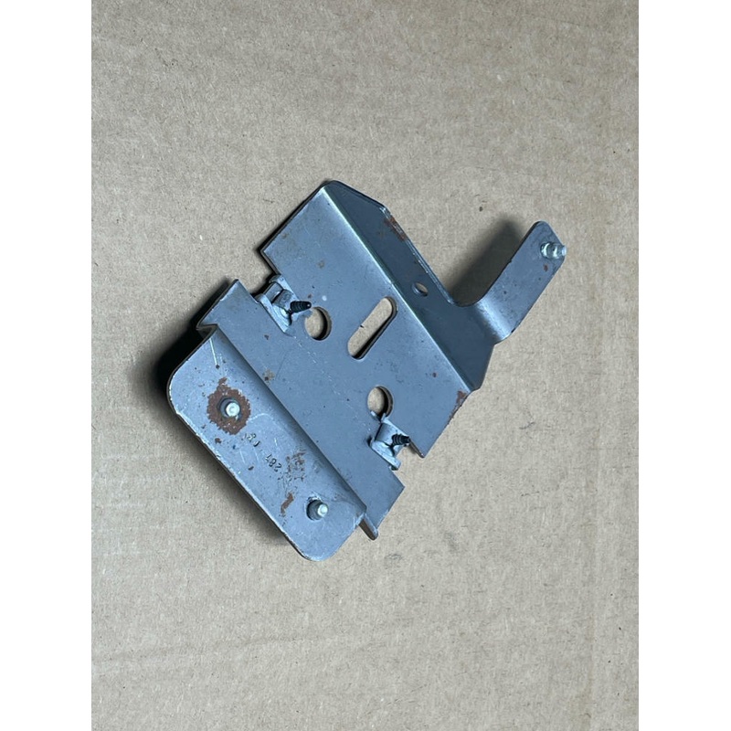 2003-04 Ford Mustang SVT Cobra Center Console Bracket 220