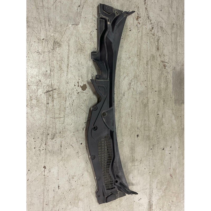 2018-23 Ford Mustang Wiper Cowl 217