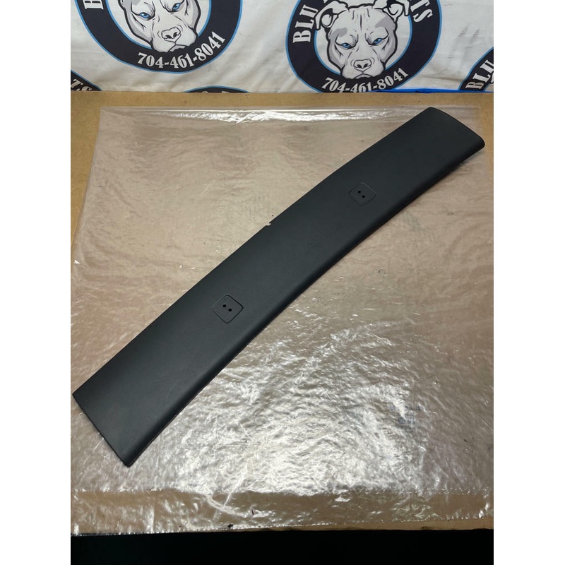 2003-04 Ford Mustang SVT Cobra Convertible Windsheild Trim 208