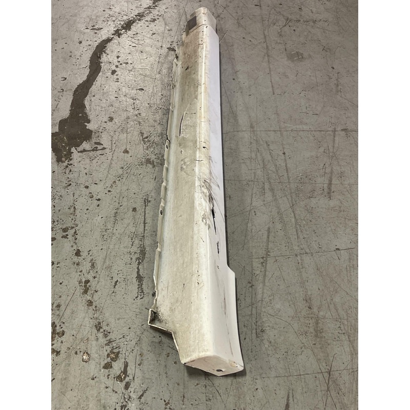 2003-04 Ford Mustang SVT Cobra Driver Oxford White Side Skirt- Damaged 208